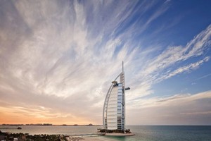 Khách sạn xa xỉ nhất thế giới